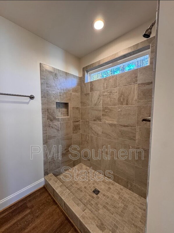 Photo - 306 Clarus Crk Wy