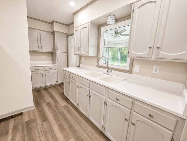 Photo - 2104 Belmont Rd
