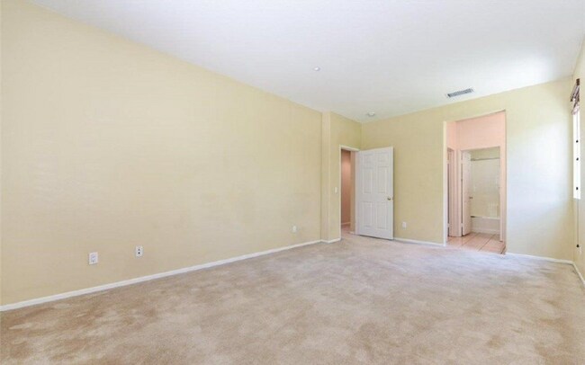 Photo - 4338 Bayhill Ln