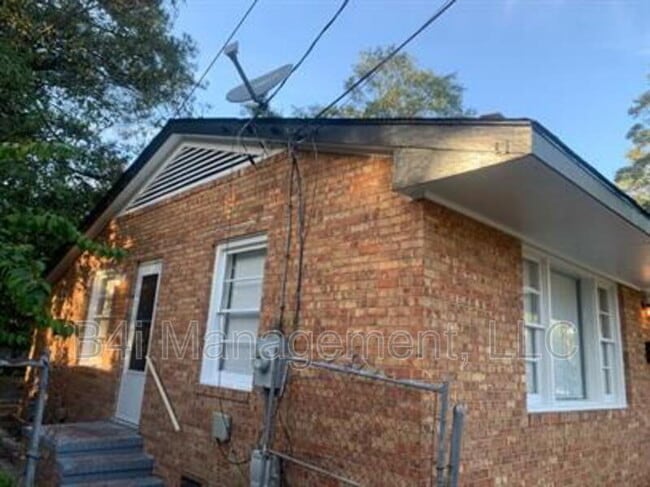 Photo - 1045 Enoch Dr