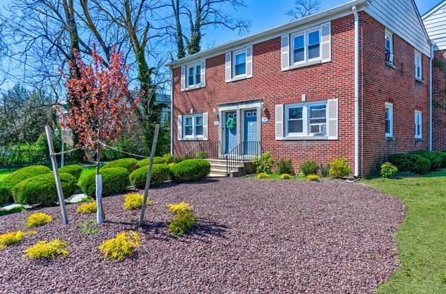 Photo - Wallworth Park Apartments