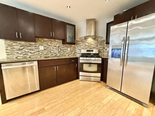 Photo - 319 S Juniper St Unit A