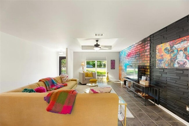 Photo - 10002 Lake Ridge Dr