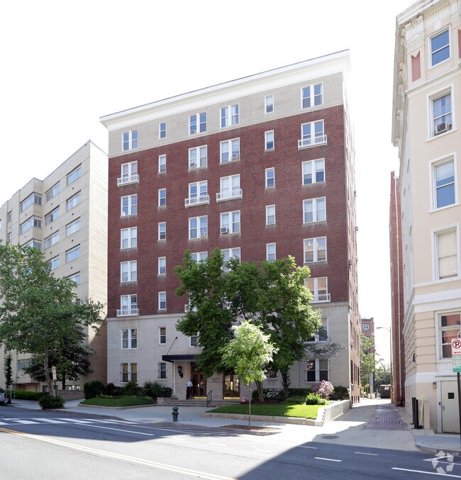 Primary Photo - Schuyler Arms