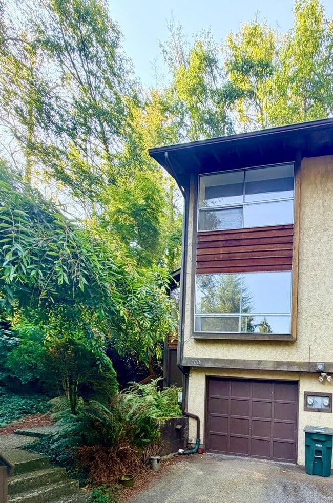 Building Photo - 21118 Shell Valley Rd Unit 21118