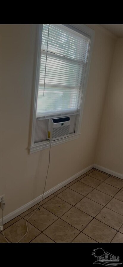 Photo - 13 Marine Dr