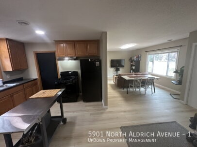 Photo - 5901 N Aldrich Ave Unidad 1