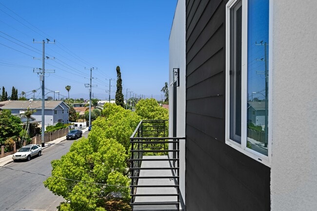 Photo - 5218 Auckland Ave Unidad 5218
