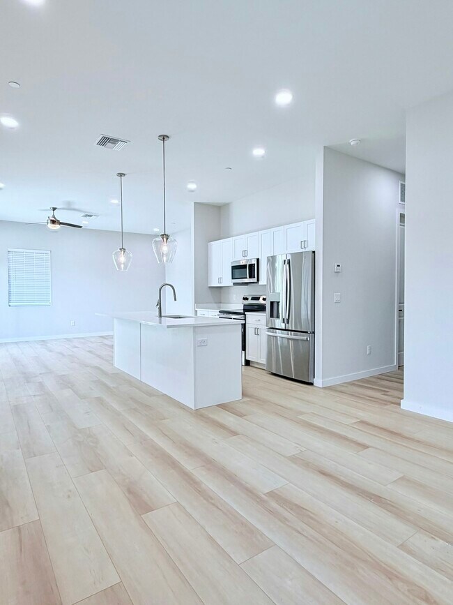 821 16th St N Unit 301