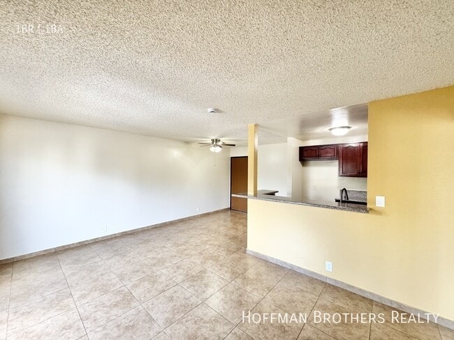 Photo - 15040 Vanowen St Unidad 209