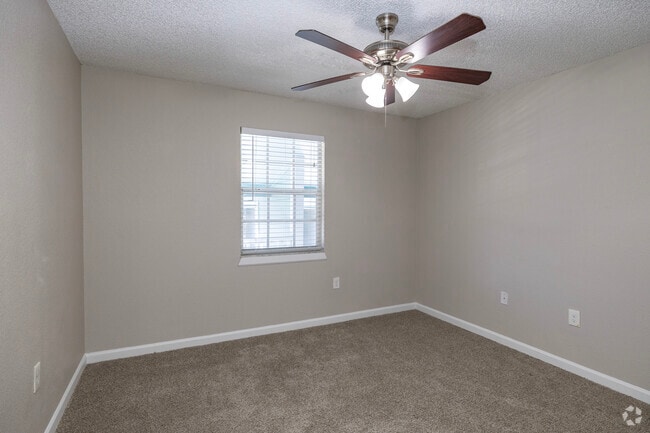 Long Leaf Pine - Bedroom - 1,000SF