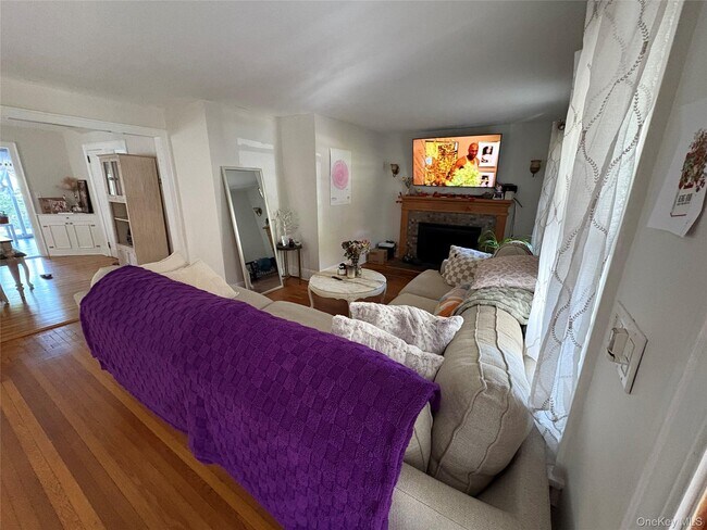 Photo - 45 Central Pkwy