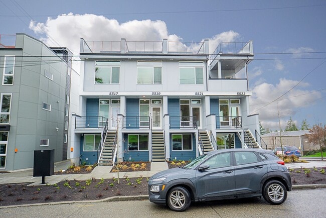 Building Photo - 3bd/2.5ba Seattle Townhome