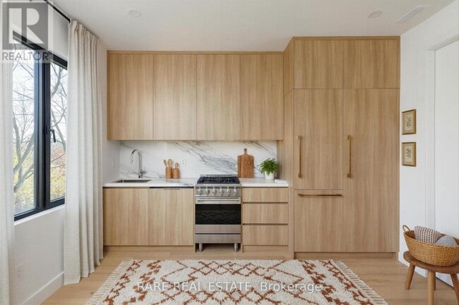 Photo - 449 Montrose Ave