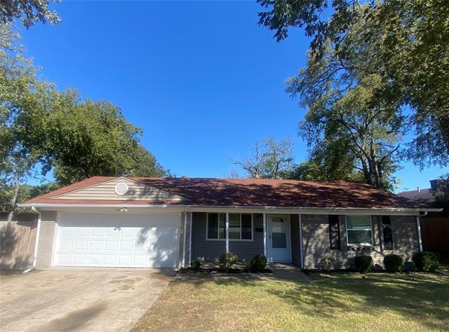 Photo - 939 E Red Bird Ln
