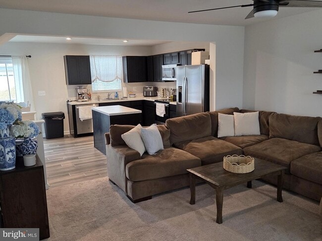 Photo - 503 Williams St