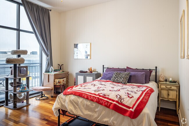 2BR, 2BA - 1,200SF - Primary Bedroom