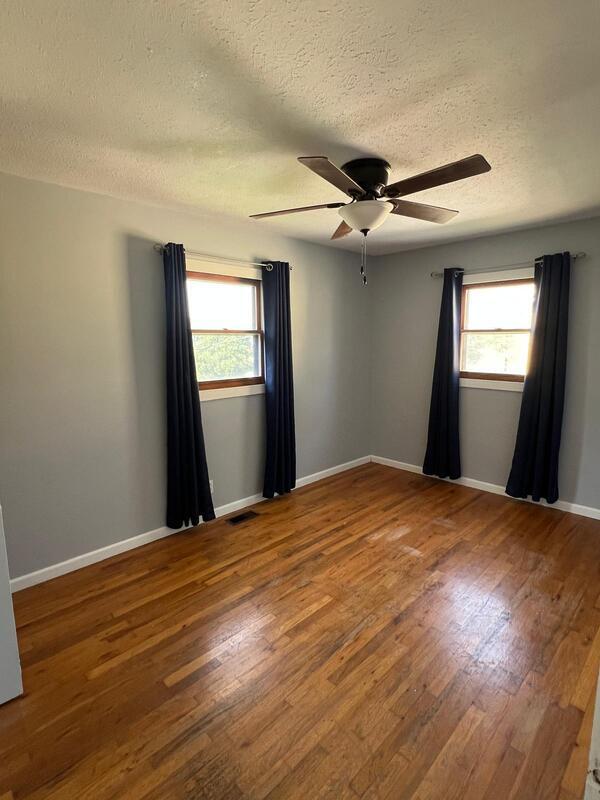 Photo - 9141 Grand Ave