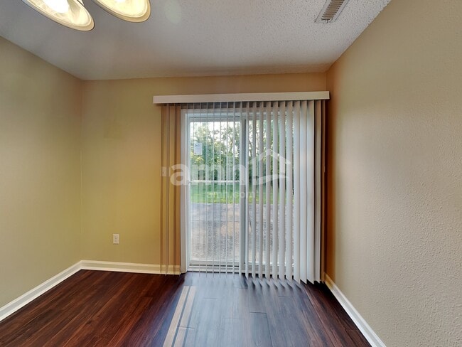 Photo - 5869 High Grass Ln
