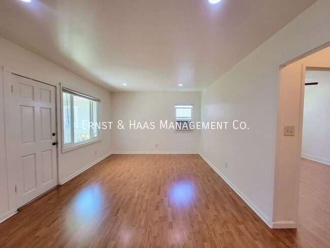 Photo - 1378 Loma Ave