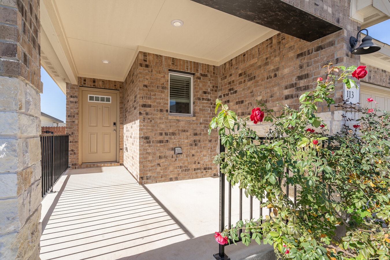 Photo - 113 Outlaw Dr