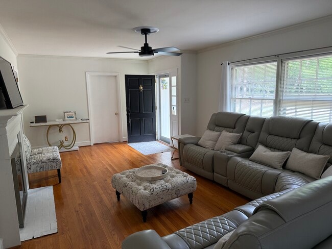 Photo - 4111 W Friendly Ave