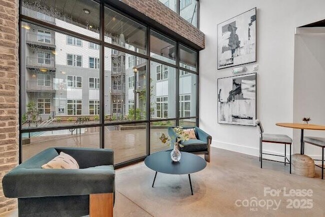 Photo - 2020 W Morehead St Unit Sierra