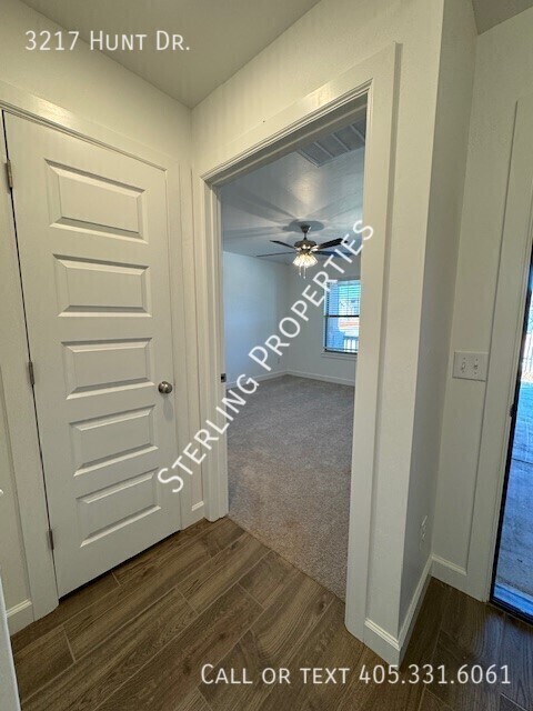 Photo - 3217 Hunt Ln