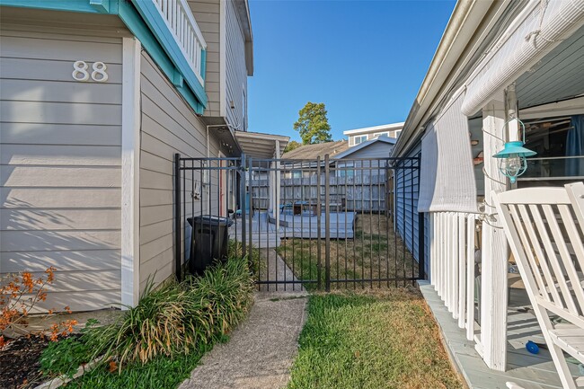 Photo - 88 Lakeview Village