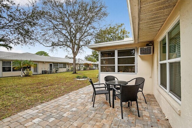 782 Nantucket Cir