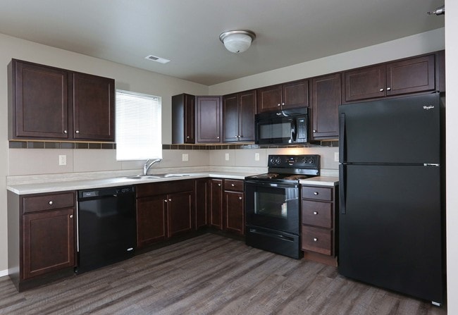 Building Photo - Gatewood Estates Rental
