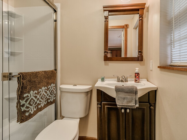 Photo - 1548 Bradley Pl