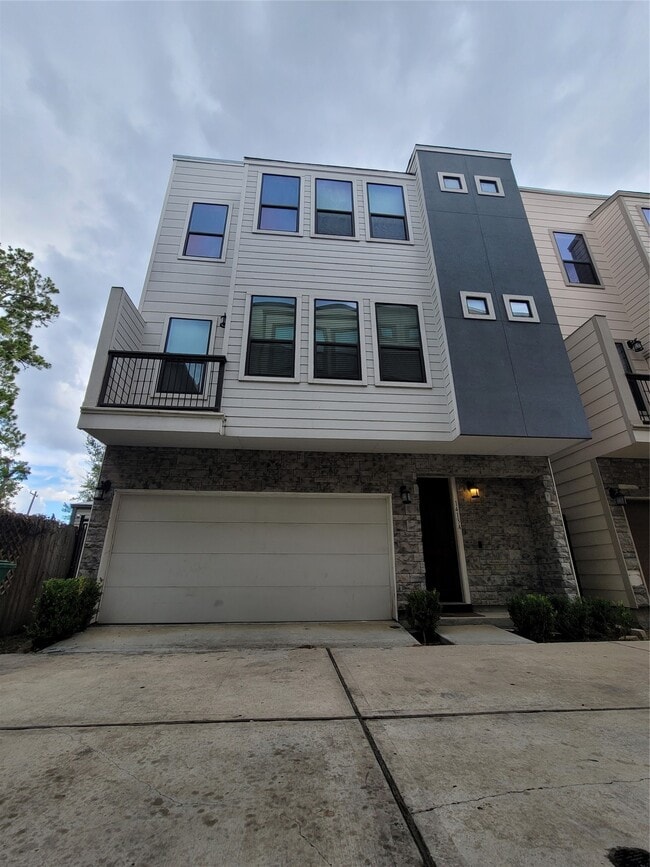 Photo - 1413 Holly St