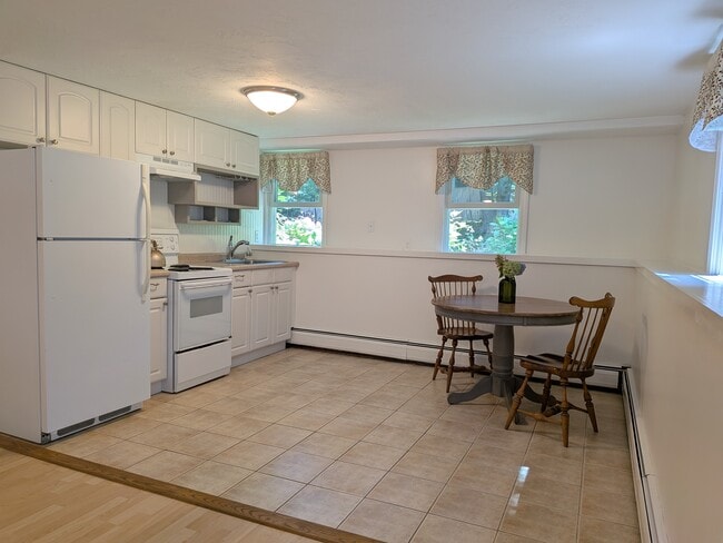 Building Photo - 308 Patriot Way Unit Spacious Studio Apartment
