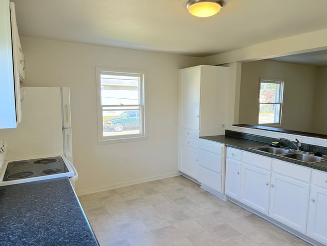 Photo - 2601 Elmo Ave