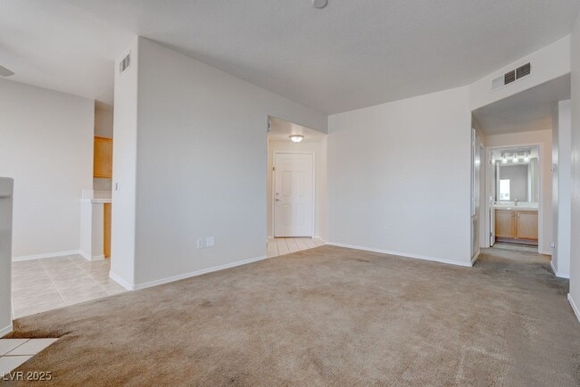 Photo - 1050 E Cactus Ave Unit 2087