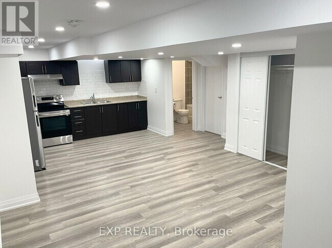 Photo - 79 Elmhurst St