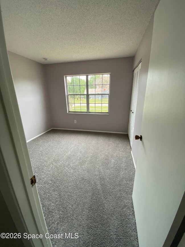 Photo - 1264 Dawn St NE