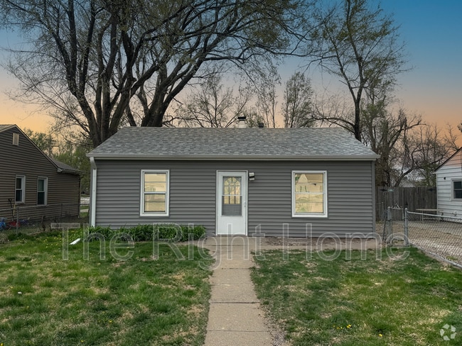 Building Photo - 2810 S Crawford St Rental