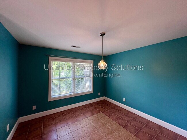 Photo - 23 Creekstone Ln