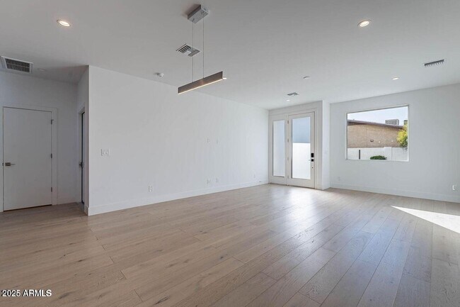 Photo - 2130 E Turney Ave