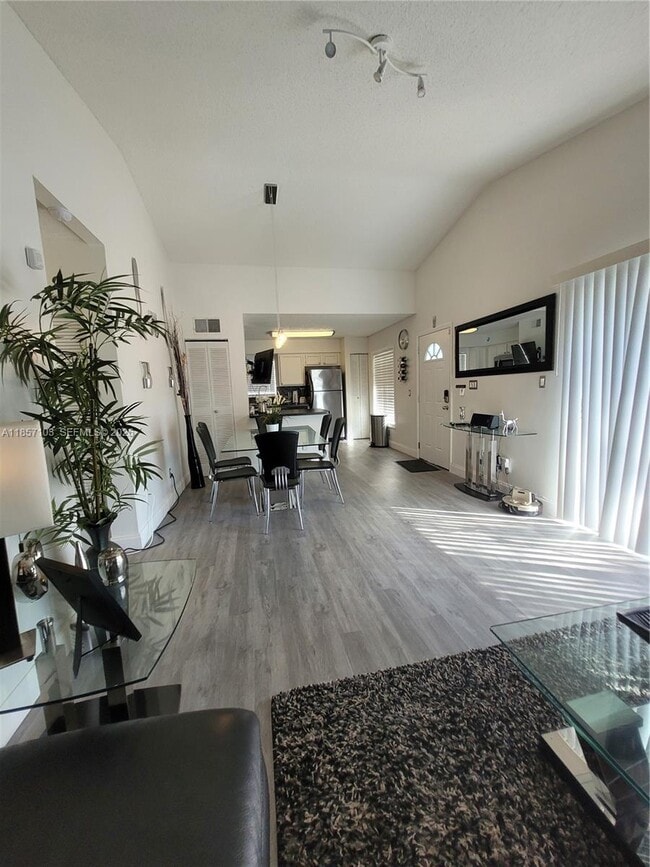 Photo - 4375 White Pine Ave Unit 82-4