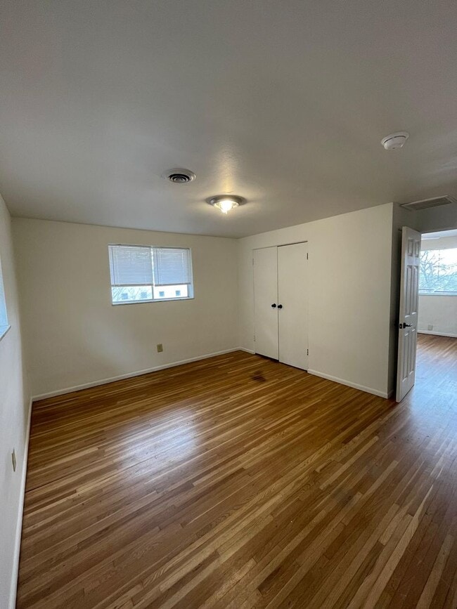 Photo - N Ellis Unit 333 N Ellis St -  E