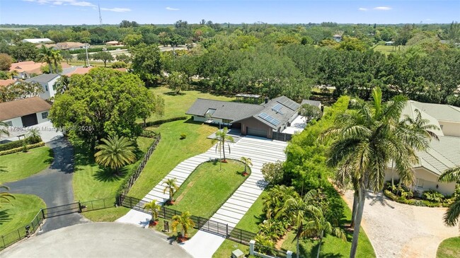 Photo - 5020 Hawkhurst Ave