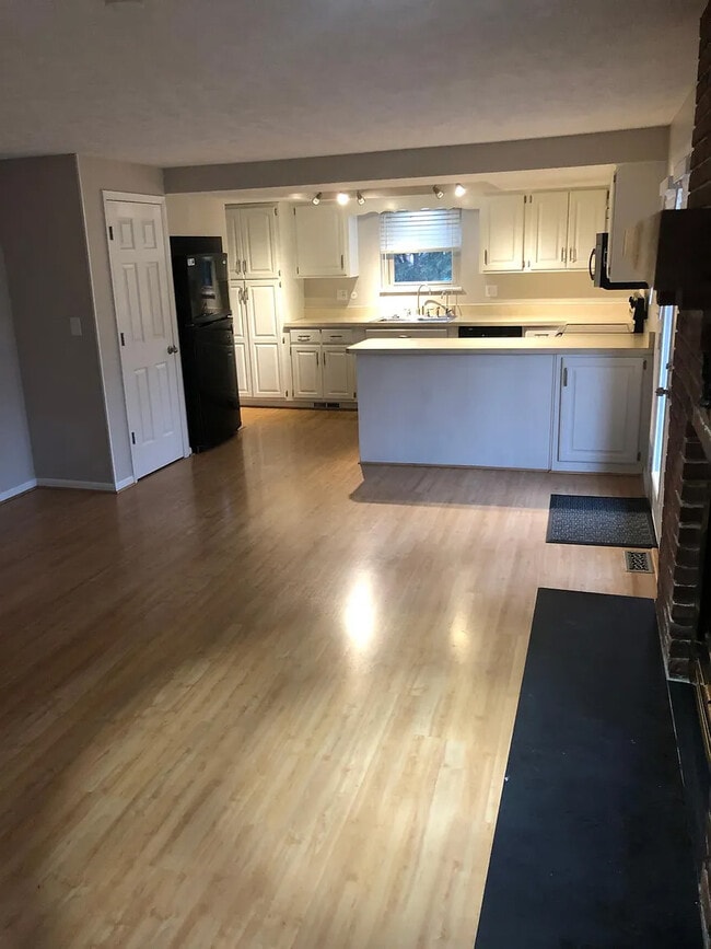 Photo - 2481 E Rahn Rd