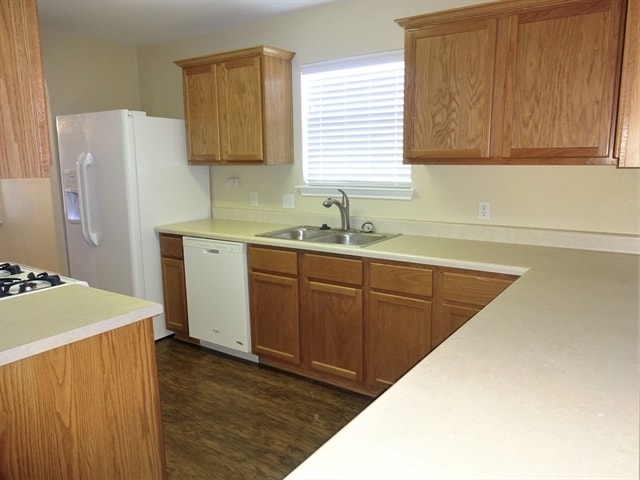 Photo - 224 Tolcarne Dr