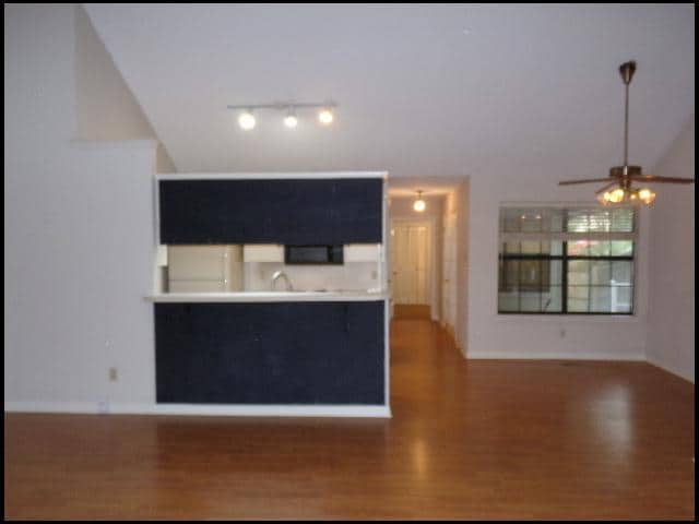 Photo - 16 Woodlore Cir