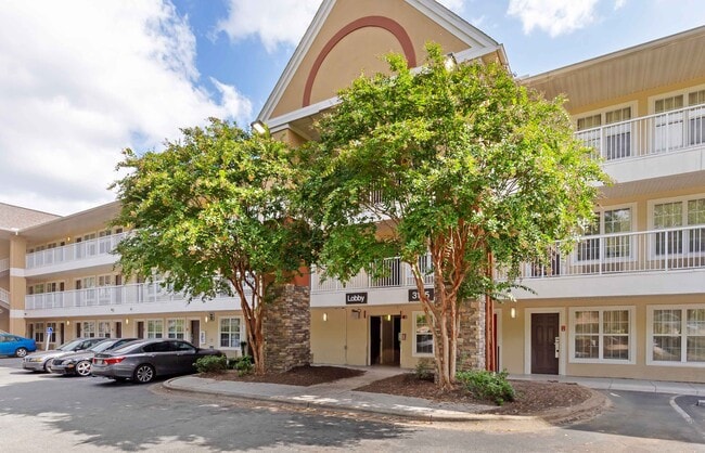 Building Photo - Furnished Studio-Durham - University Rental