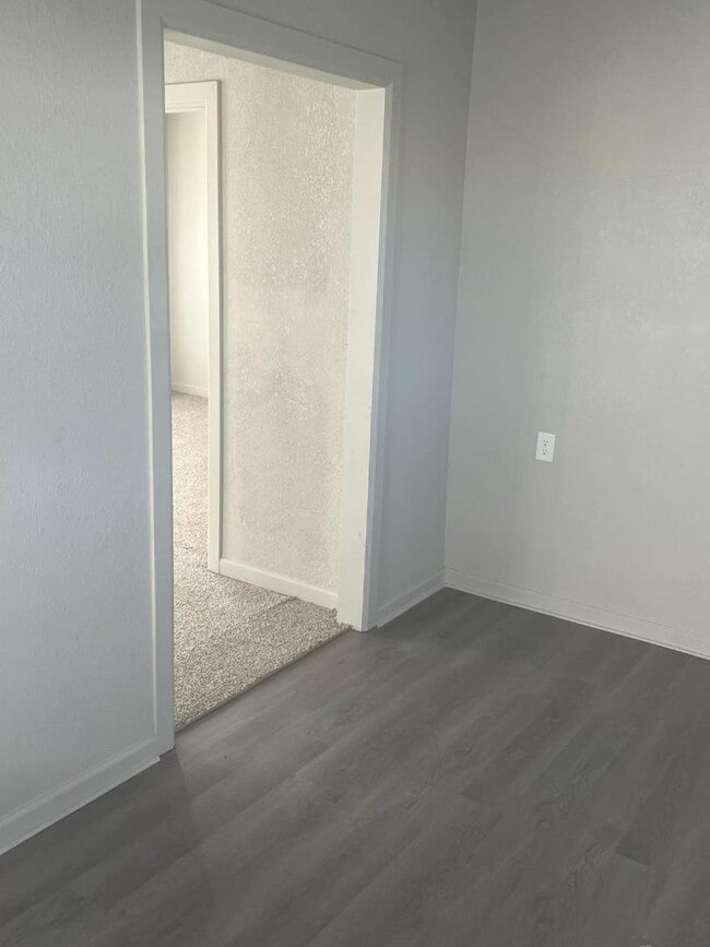 Photo - 301 NE 26th St