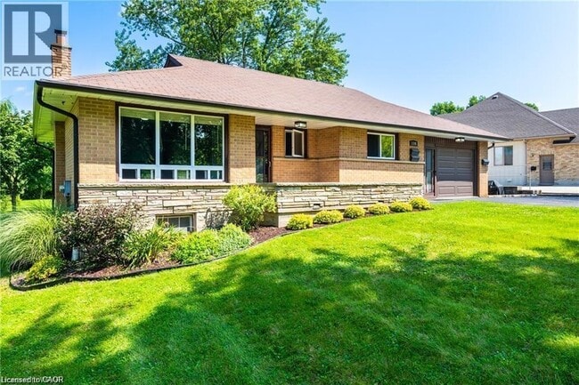 Photo - 1398 Doon Village Rd